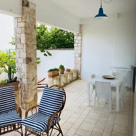 Casa Al Mare Rio B&n Holiday home *