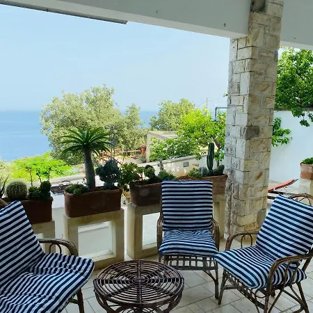 Casa Al Mare Rio B&n Дом отдыха Триказе